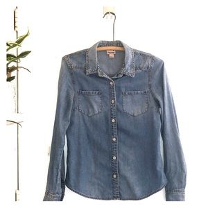 Long-sleeve denim button-down